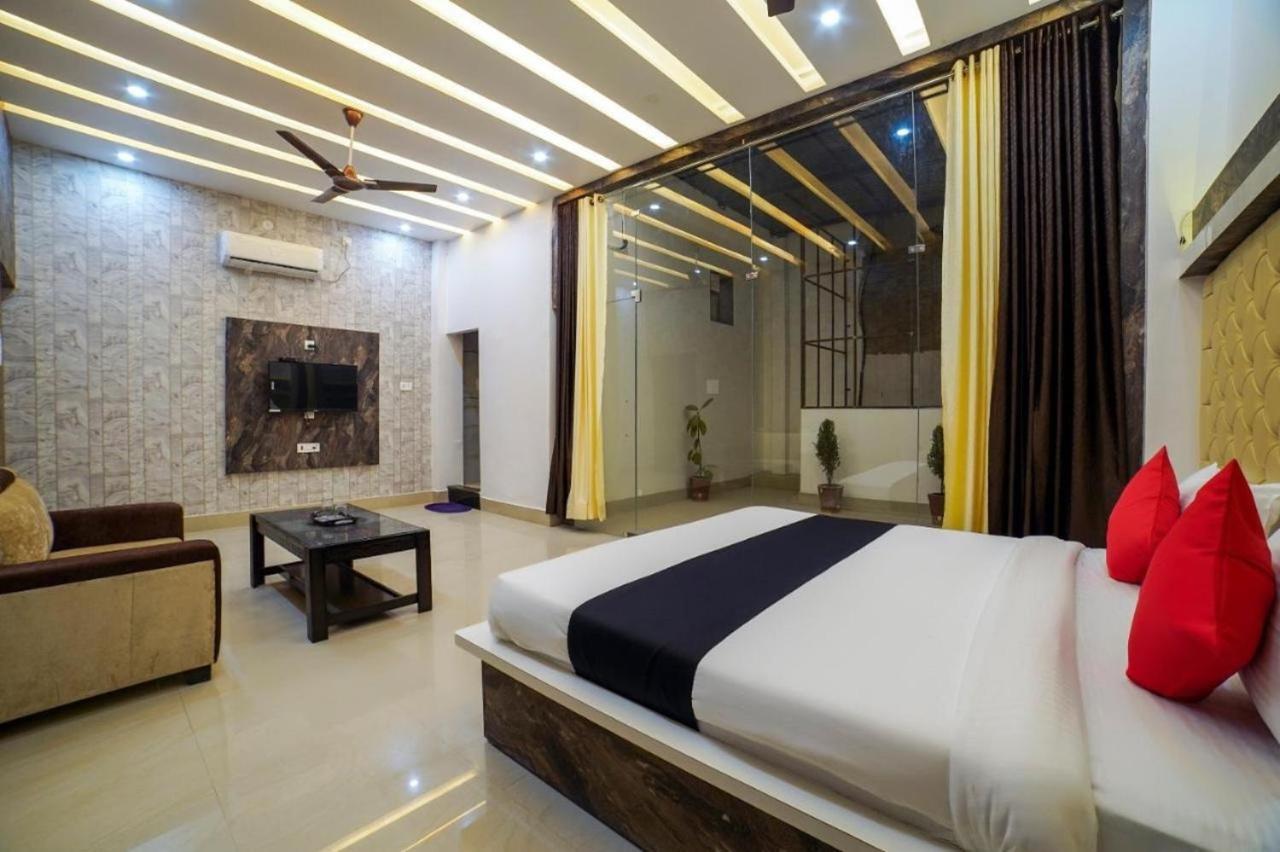 Hotel Ivy Plaza Near Igi Airport Νέο Δελχί Εξωτερικό φωτογραφία
