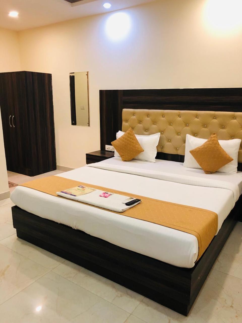 Hotel Ivy Plaza Near Igi Airport Νέο Δελχί Εξωτερικό φωτογραφία